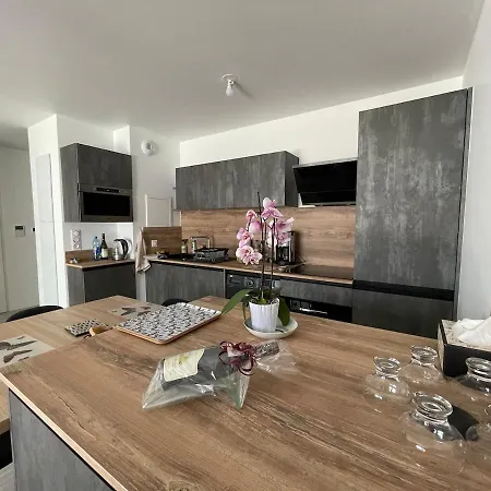 Apartment T2 - Terrasse - Parking - Linge Inclu *